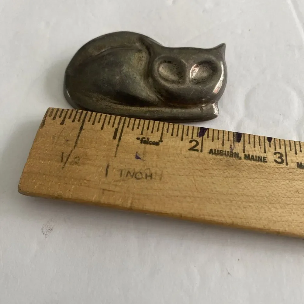 Vintage Taxco Mexican Sterling Silver Modernist Sleeping Cat Brooch Pin Signed